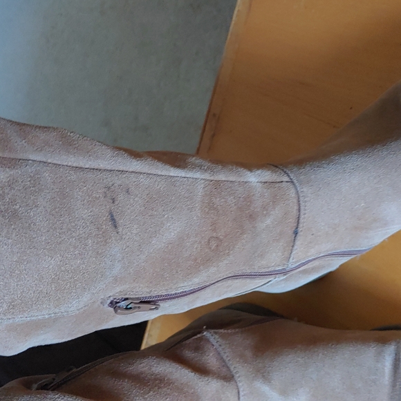 Over the knee boot - Picture 4 of 5